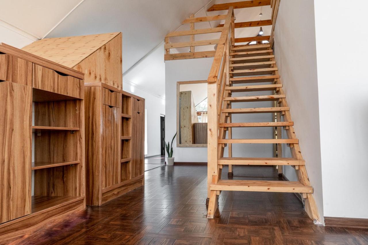 Modern Loft Lighthouse Hostel Karakol Exterior foto