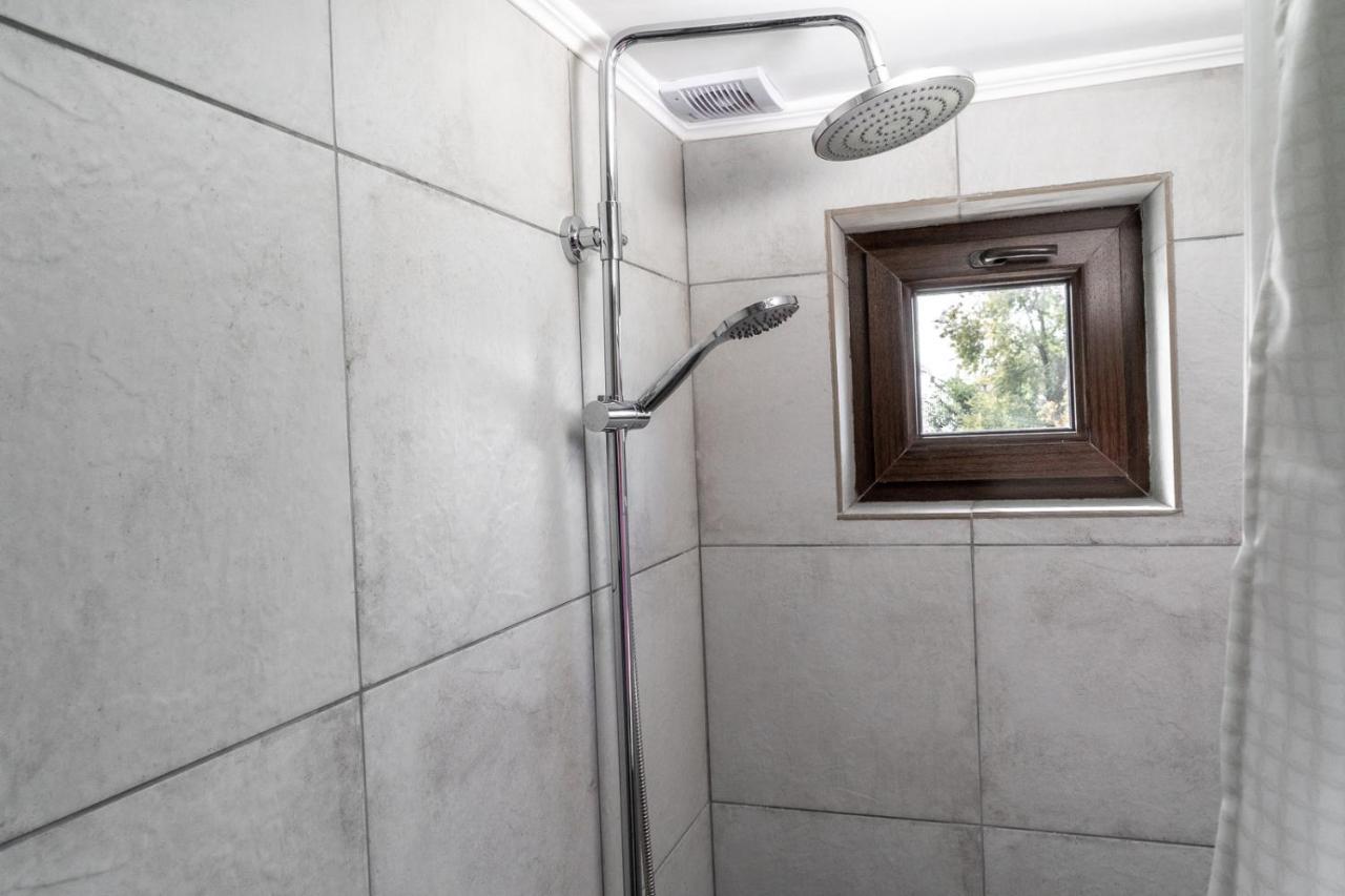Modern Loft Lighthouse Hostel Karakol Exterior foto