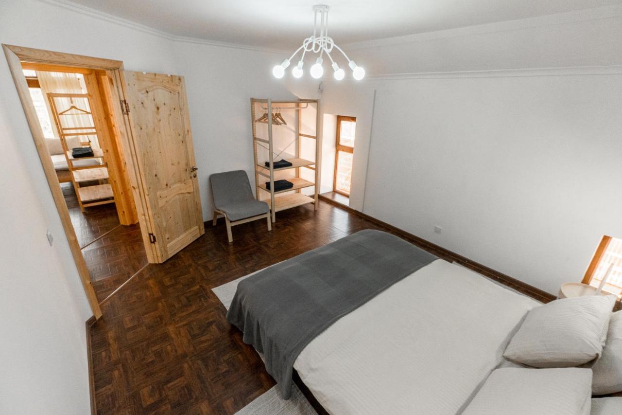 Modern Loft Lighthouse Hostel Karakol Exterior foto